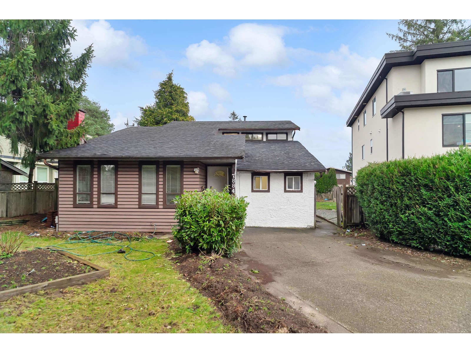 Property at 7884 126A STREET image 4