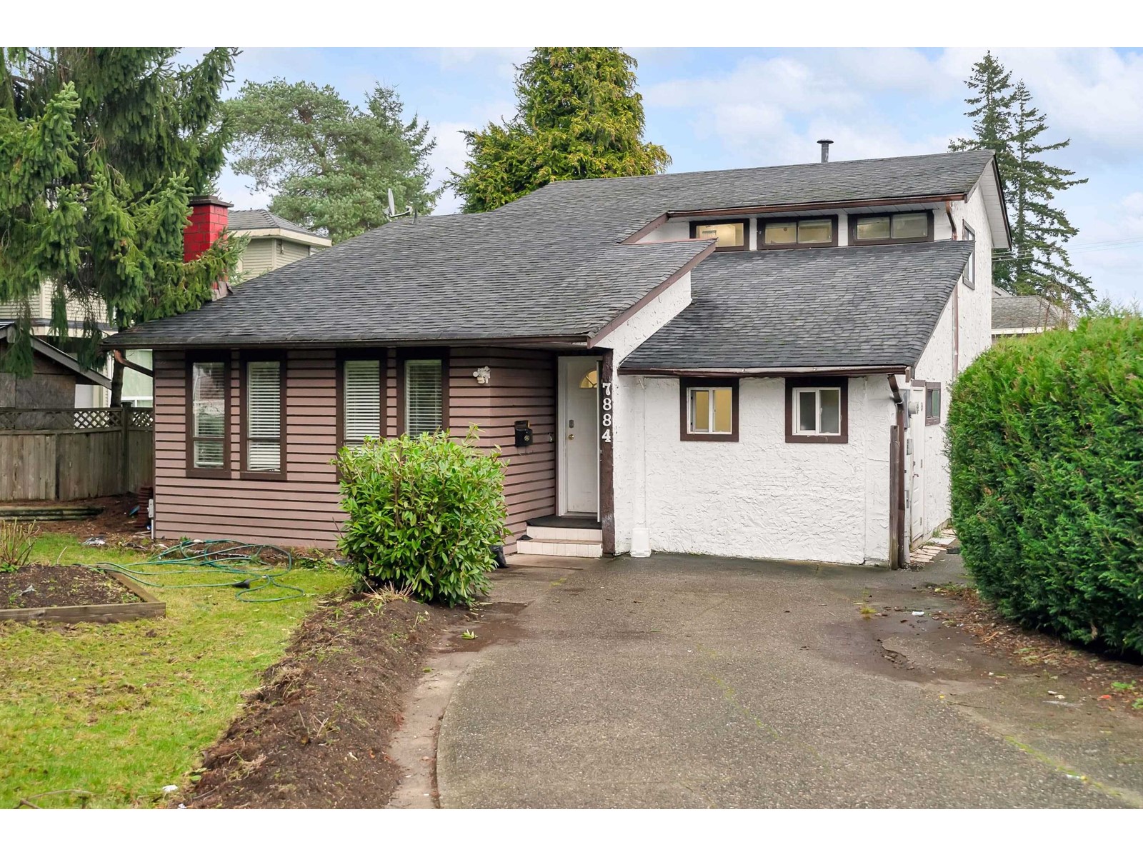 Property at 7884 126A STREET image 2