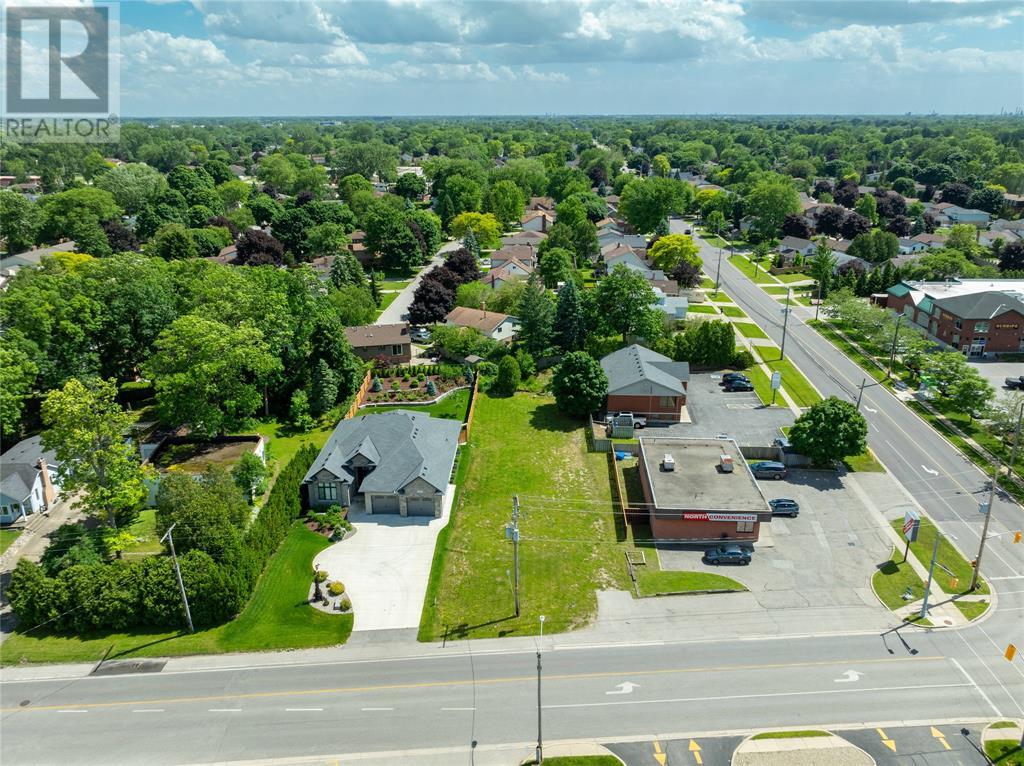 1207 Lakeshore Road, Sarnia, Ontario  N7S 2L1 - Photo 5 - 25000009