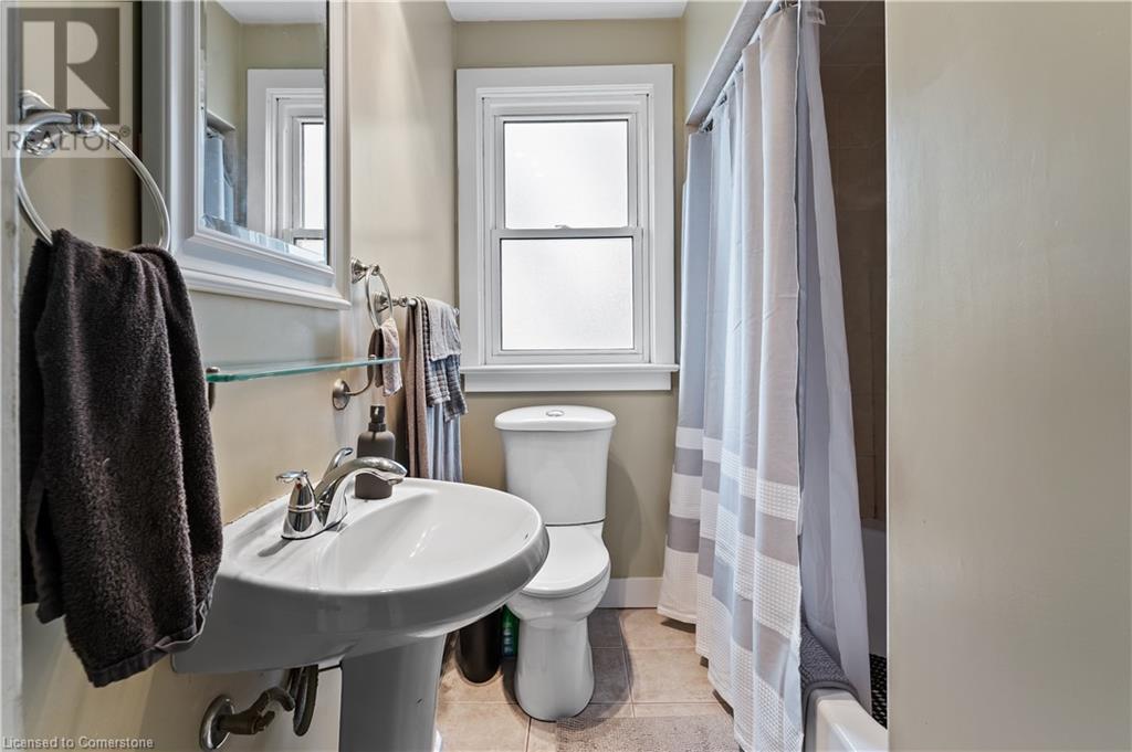 18 Irving Place, Hamilton, Ontario  L8T 3R3 - Photo 8 - 40667730