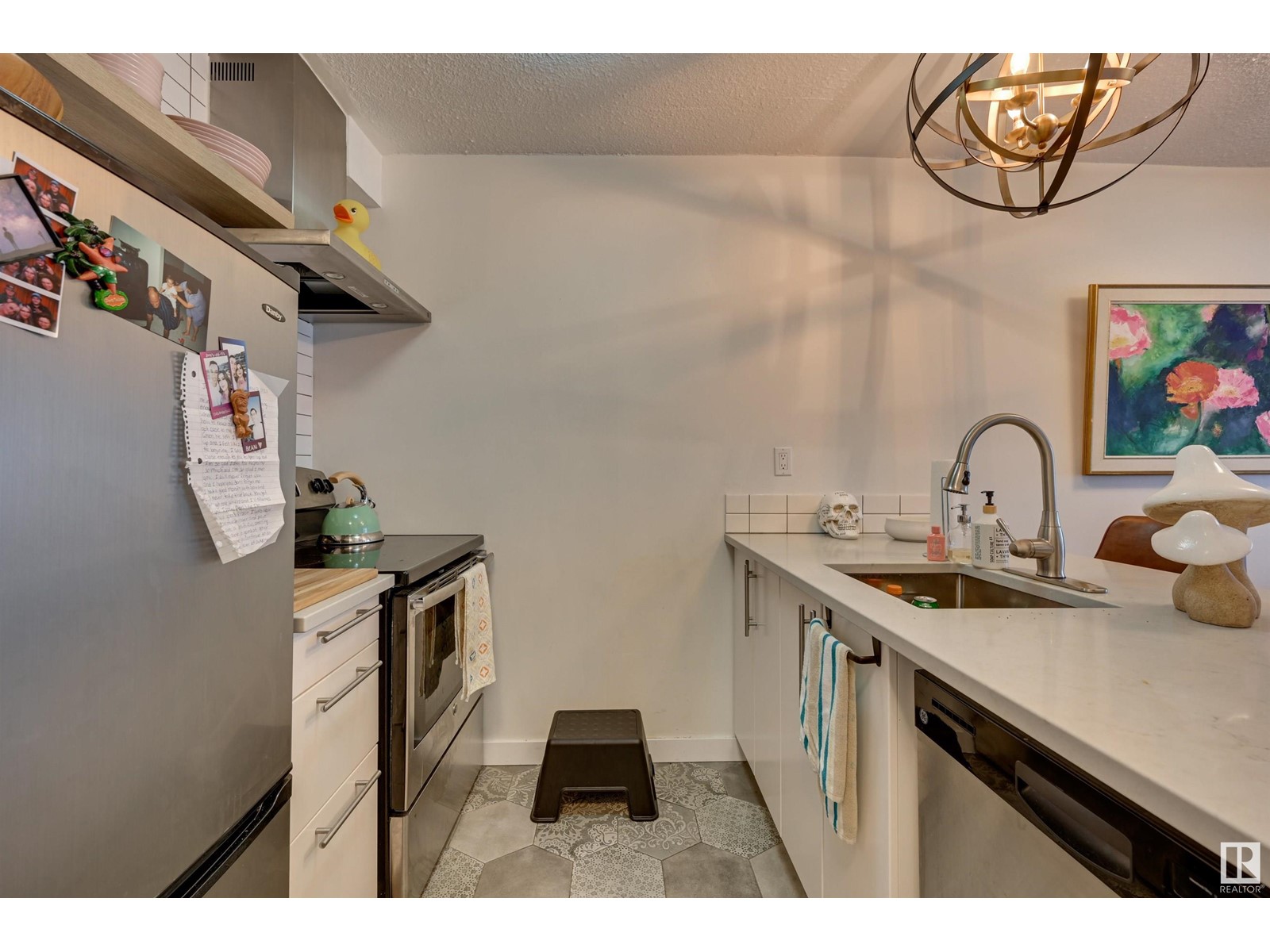 Property at #323 10160 114 ST NW image 3