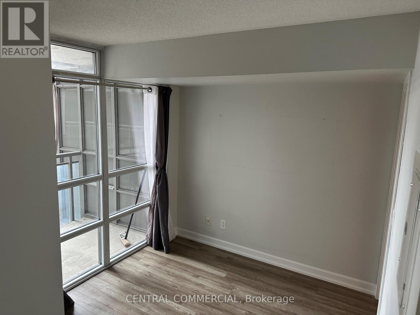 1011 - 38 Joe Shuster Way, Toronto, Ontario  M6K 0A5 - Photo 13 - W11906898