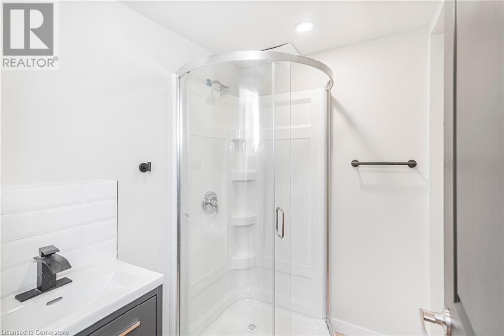 583 John Street Street N, Hamilton, Ontario  L8L 4S2 - Photo 17 - 40687529