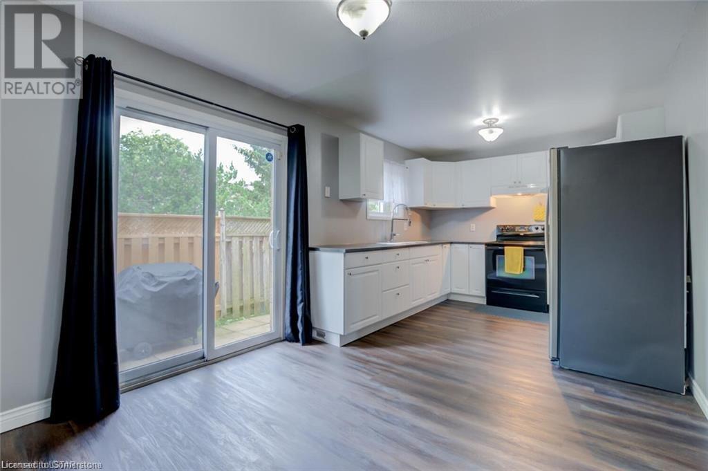 720 Deveron Crescent Unit# 56, London, Ontario  N5Z 4W6 - Photo 4 - 40676961