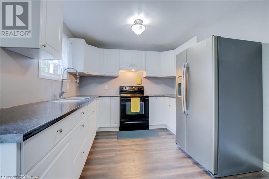 720 Deveron Crescent Unit# 56, London, Ontario  N5Z 4W6 - Photo 3 - 40676961