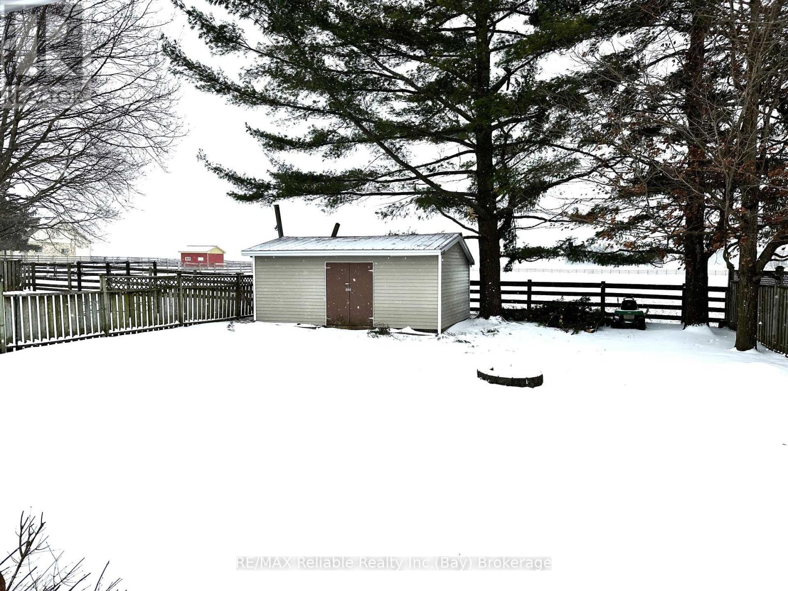 157 Huron Street E, South Huron, Ontario  N0M 1S1 - Photo 34 - X11823089