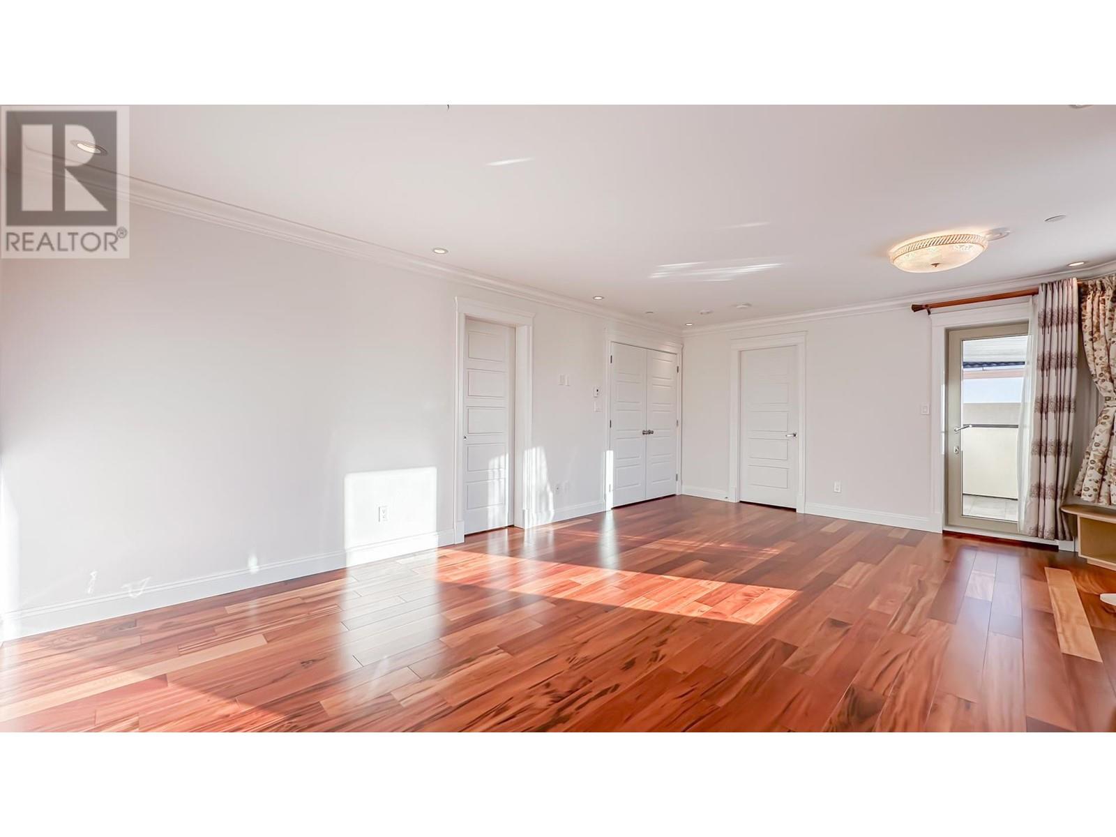 Listing Picture 6 of 33 : 28 W 47TH AVENUE, Vancouver / 溫哥華 - 魯藝地產 Yvonne Lu Group - MLS Medallion Club Member