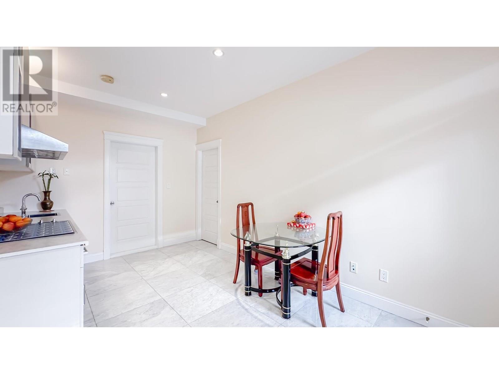 Listing Picture 14 of 33 : 28 W 47TH AVENUE, Vancouver / 溫哥華 - 魯藝地產 Yvonne Lu Group - MLS Medallion Club Member