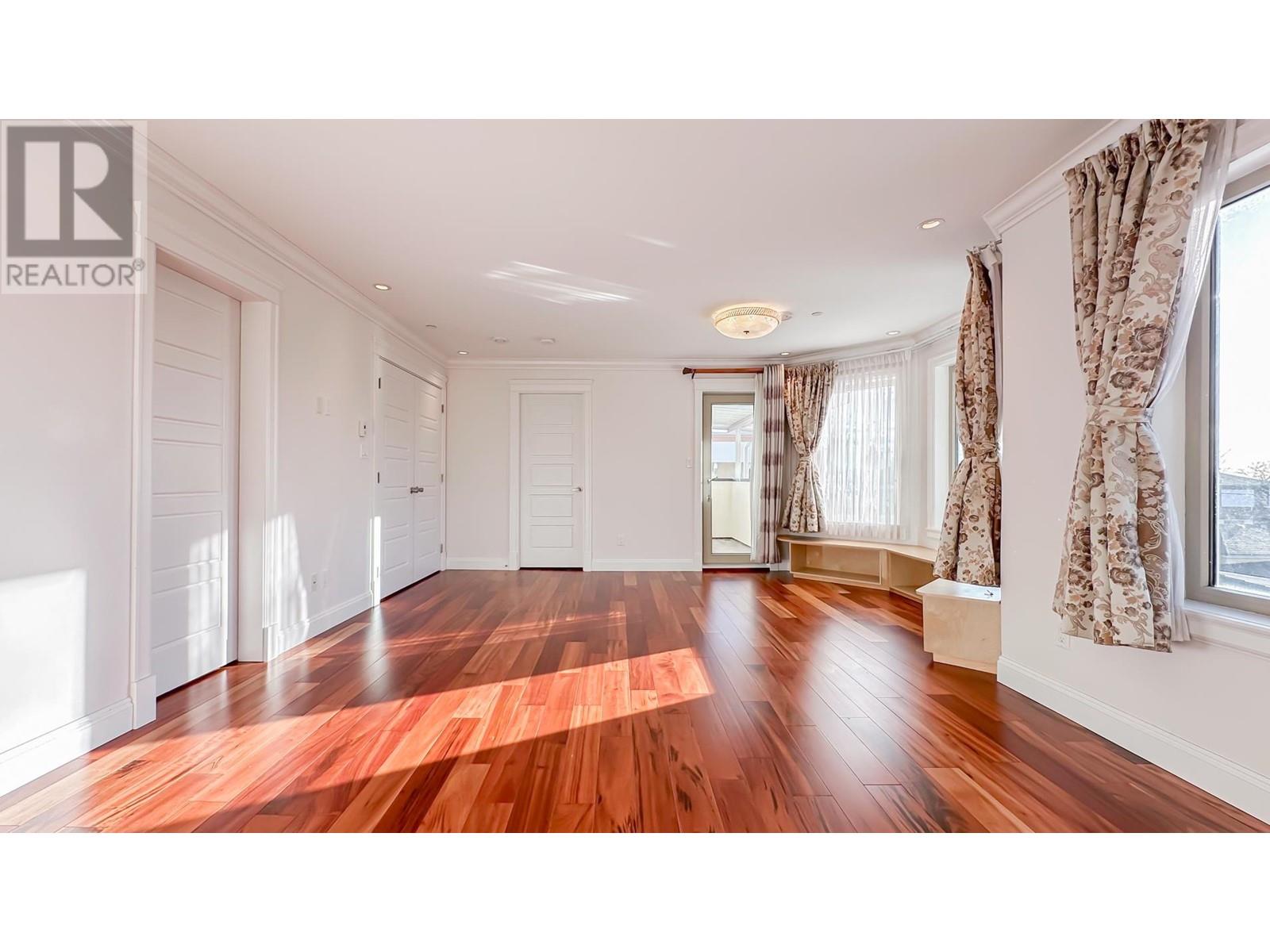 Listing Picture 24 of 33 : 28 W 47TH AVENUE, Vancouver / 溫哥華 - 魯藝地產 Yvonne Lu Group - MLS Medallion Club Member
