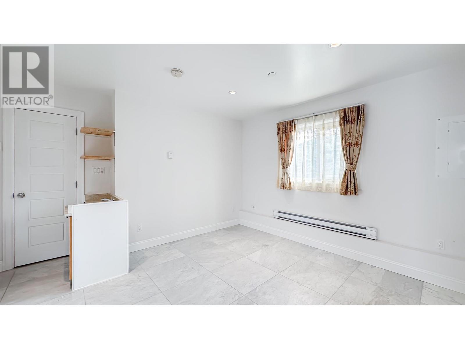 Listing Picture 20 of 33 : 28 W 47TH AVENUE, Vancouver / 溫哥華 - 魯藝地產 Yvonne Lu Group - MLS Medallion Club Member