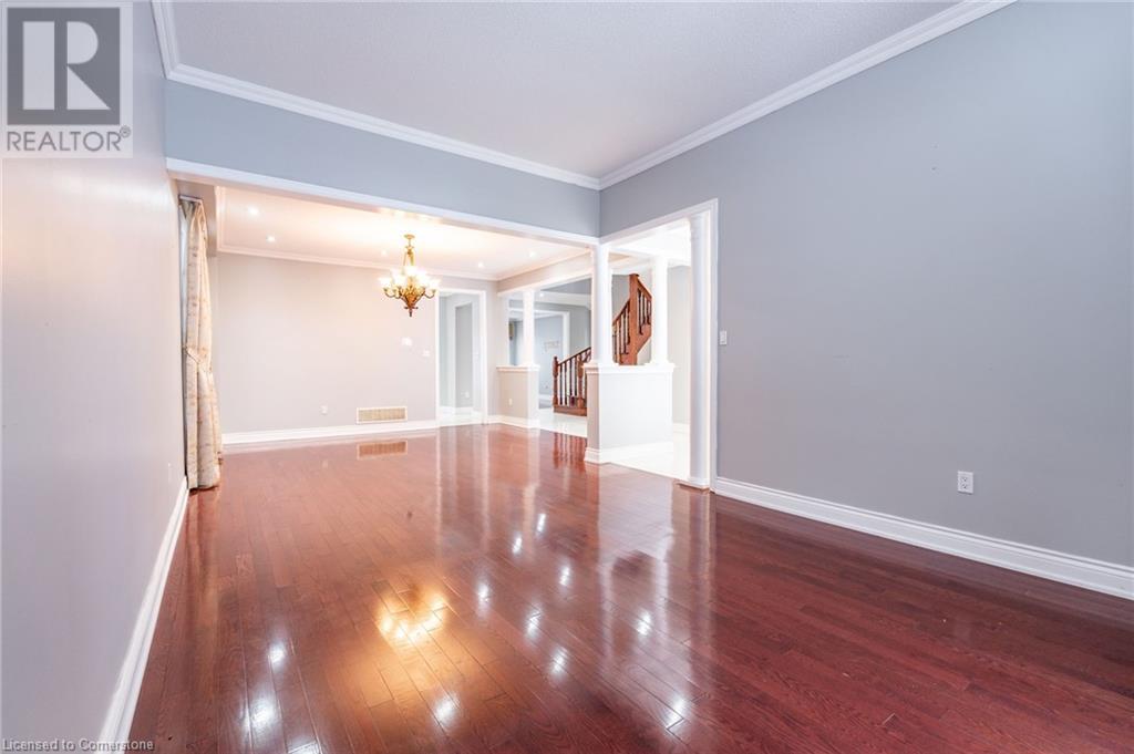 15 Hellyer Avenue, Brampton, Ontario  L6Y 0M3 - Photo 5 - 40683816