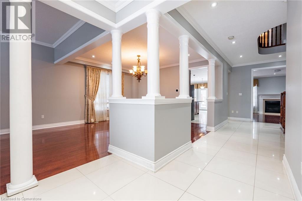 15 Hellyer Avenue, Brampton, Ontario  L6Y 0M3 - Photo 3 - 40683816