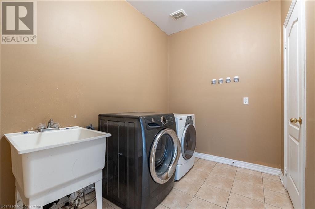 15 Hellyer Avenue, Brampton, Ontario  L6Y 0M3 - Photo 17 - 40683816