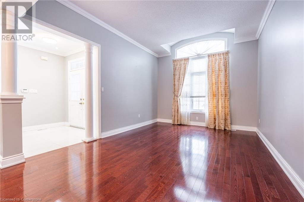 15 Hellyer Avenue, Brampton, Ontario  L6Y 0M3 - Photo 4 - 40683816