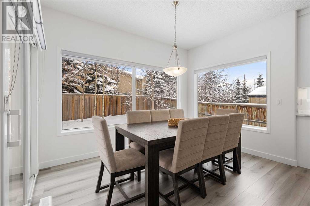 53 Strathlea Grove Sw, Calgary, Alberta  T3H 5C5 - Photo 11 - A2185374