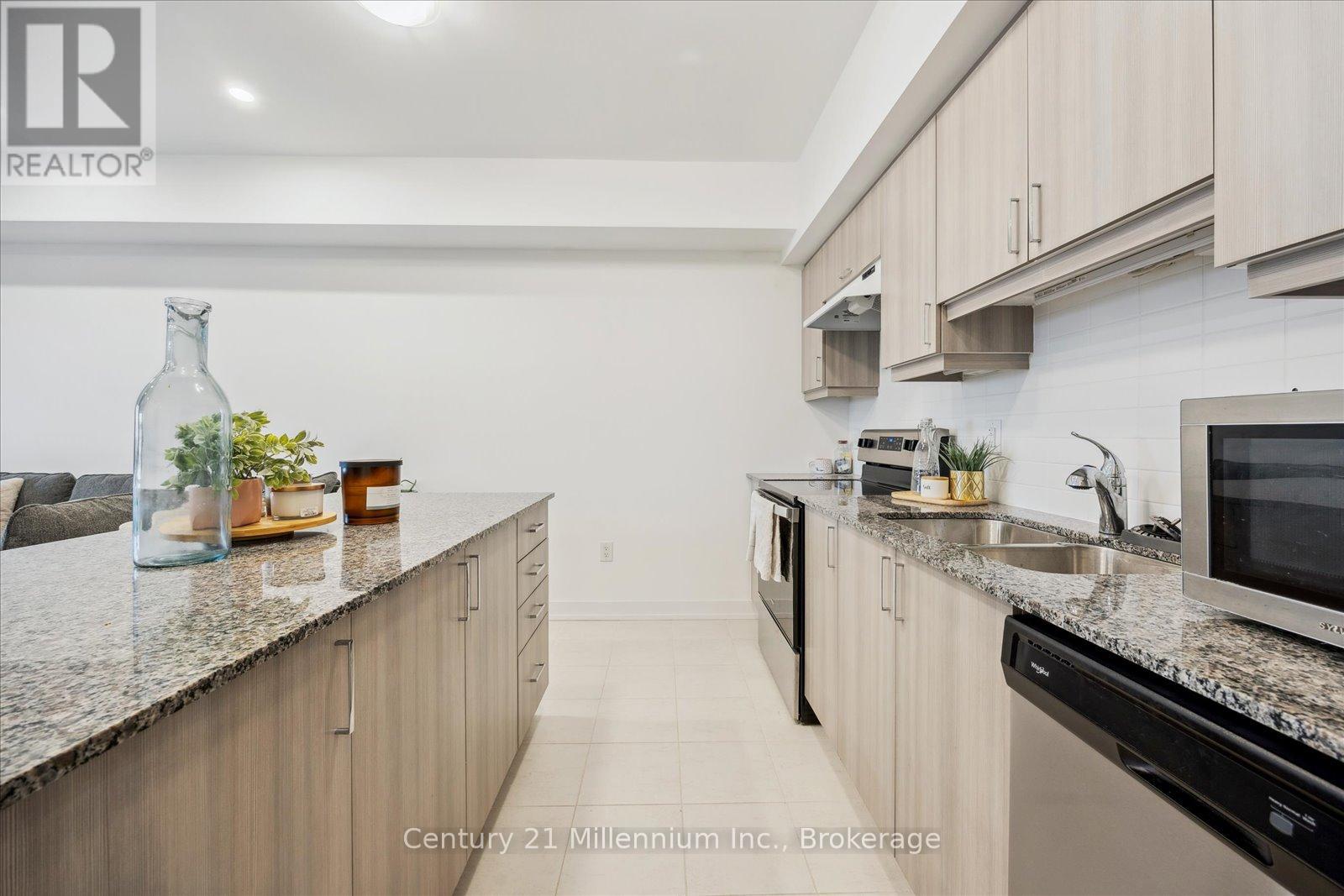 409 - 10 Culinary Lane, Barrie, Ontario  L9J 0K2 - Photo 8 - S11907163