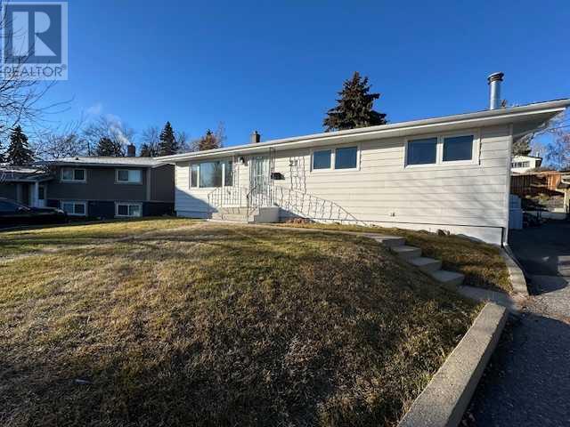 21 Healy Drive Sw, Calgary, Alberta  T2V 2Z8 - Photo 2 - A2179586