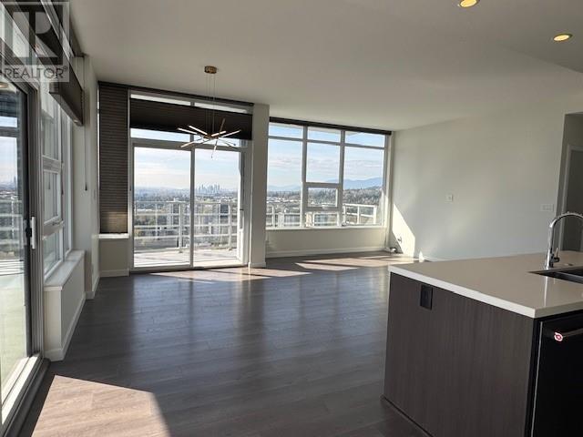 2804 530 Whiting Way, Coquitlam, British Columbia  V3J 0J4 - Photo 2 - R2952181
