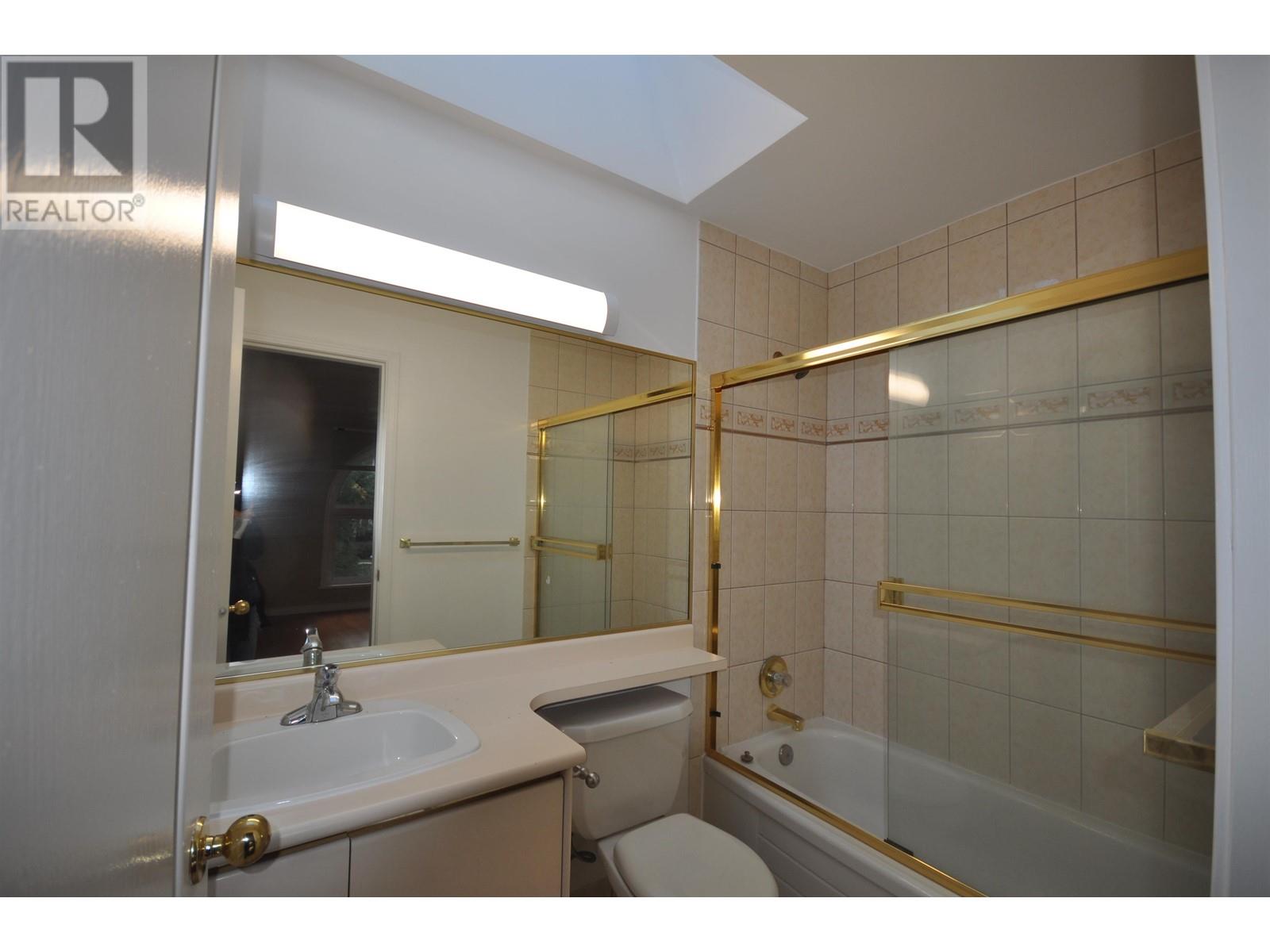 2415 W 13th Avenue, Vancouver, British Columbia  V6K 2S7 - Photo 19 - R2932769