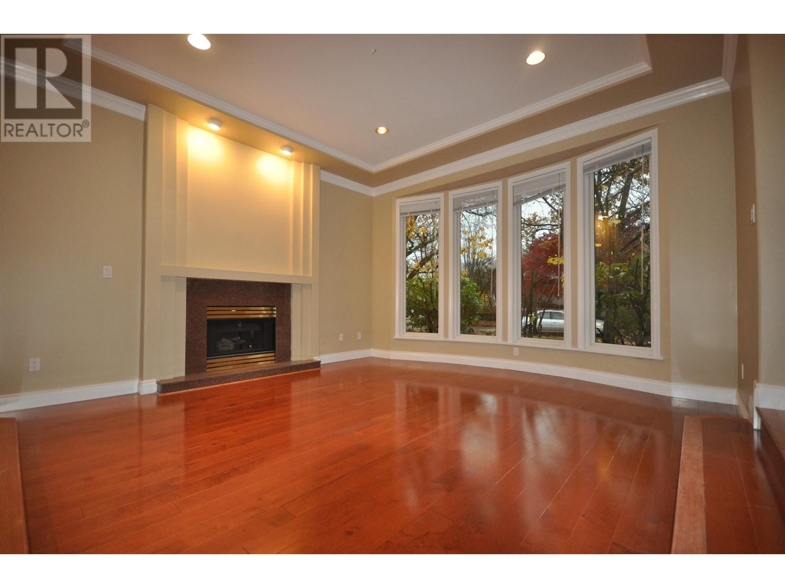 2415 W 13th Avenue, Vancouver, British Columbia  V6K 2S7 - Photo 3 - R2932769
