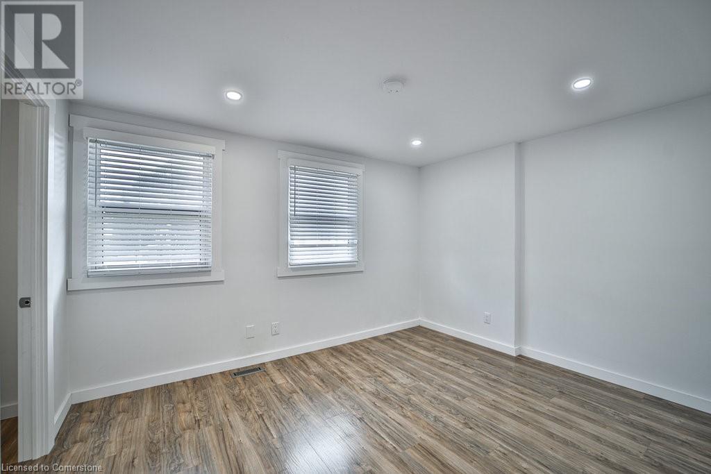 403 Keats Way Unit# 4, Waterloo, Ontario  N2L 5S7 - Photo 24 - 40687427