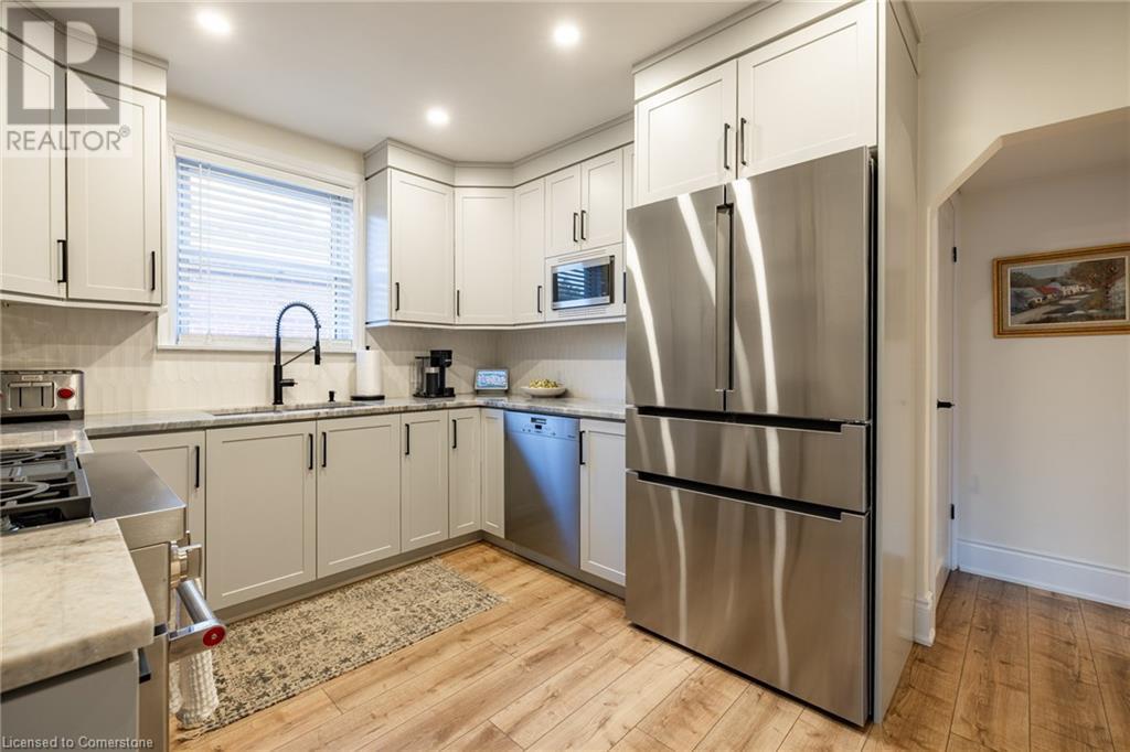 182 Huxley Avenue S, Hamilton, Ontario  L8K 2R3 - Photo 12 - 40687625