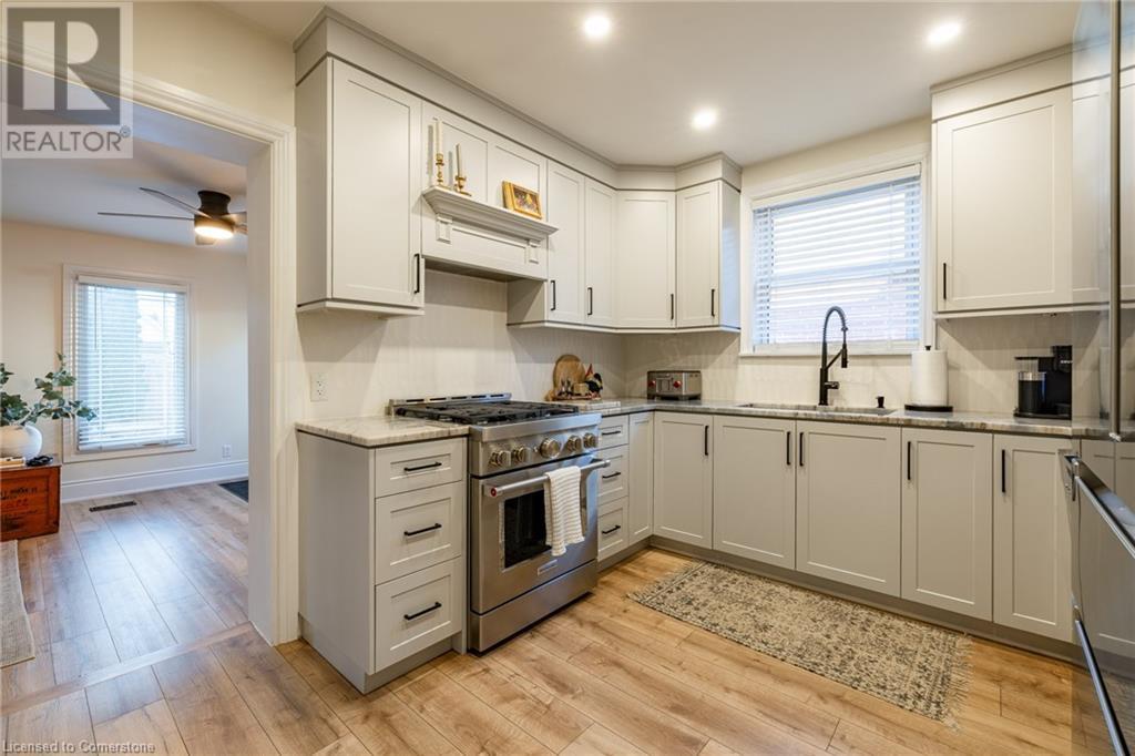 182 Huxley Avenue S, Hamilton, Ontario  L8K 2R3 - Photo 14 - 40687625