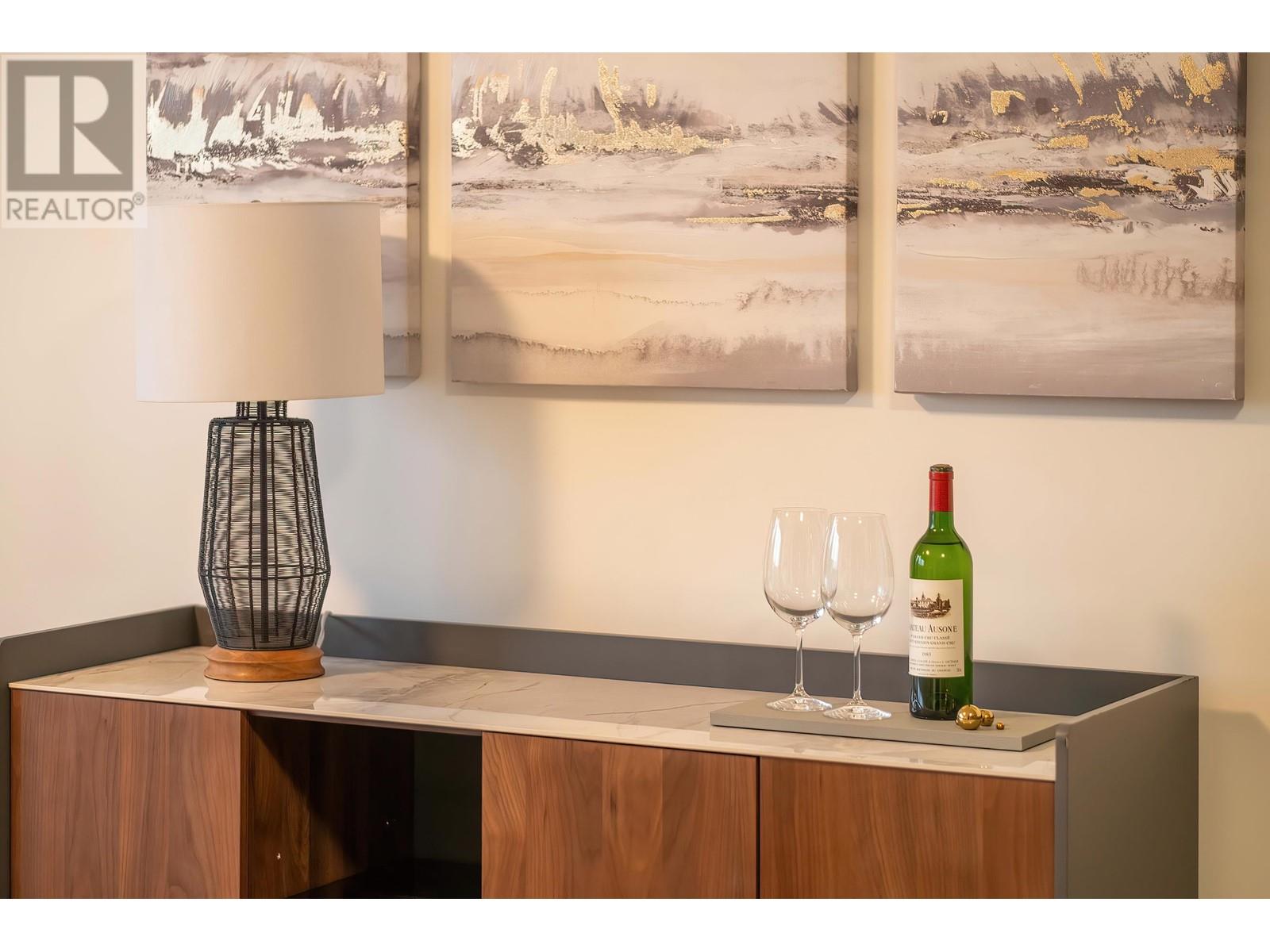 Listing Picture 16 of 37 : 305 458 W 63RD AVENUE, Vancouver / 溫哥華 - 魯藝地產 Yvonne Lu Group - MLS Medallion Club Member