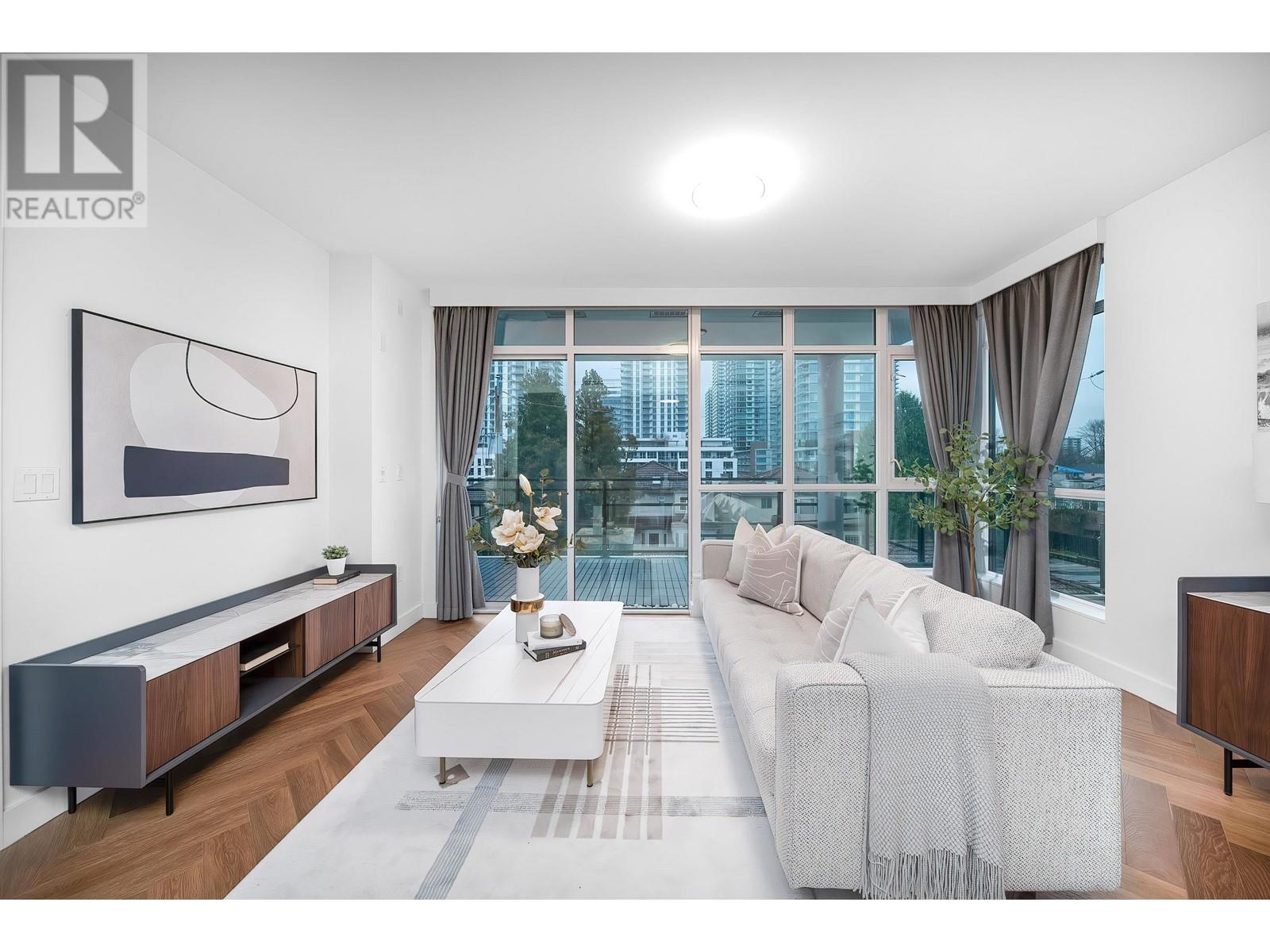 Listing Picture 2 of 37 : 305 458 W 63RD AVENUE, Vancouver / 溫哥華 - 魯藝地產 Yvonne Lu Group - MLS Medallion Club Member