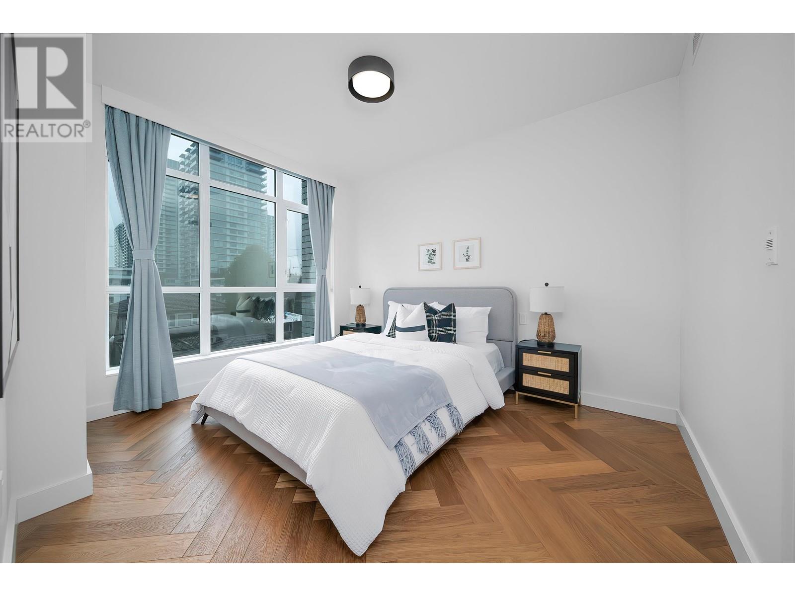 Listing Picture 23 of 37 : 305 458 W 63RD AVENUE, Vancouver / 溫哥華 - 魯藝地產 Yvonne Lu Group - MLS Medallion Club Member