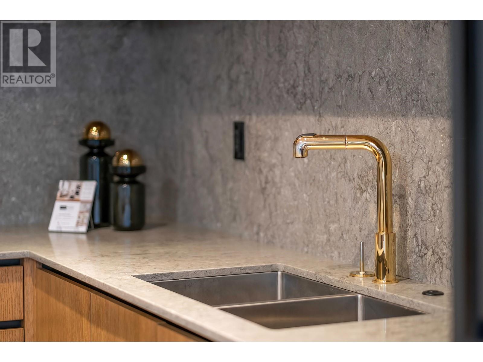 Listing Picture 29 of 37 : 305 458 W 63RD AVENUE, Vancouver / 溫哥華 - 魯藝地產 Yvonne Lu Group - MLS Medallion Club Member