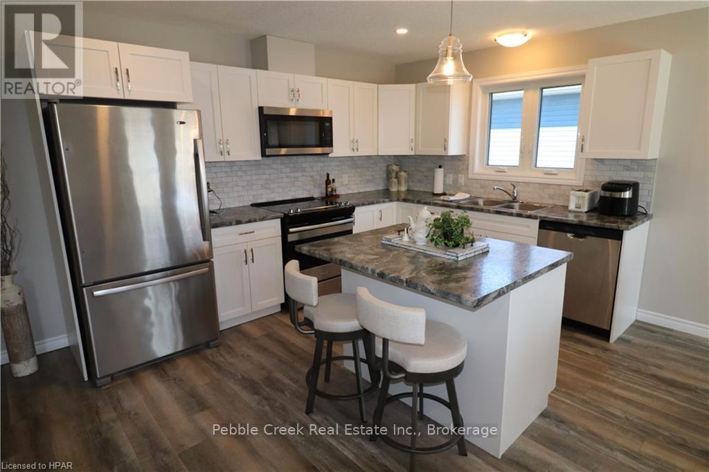 28 Huron Heights Drive, Ashfield-Colborne-Wawanosh, Ontario  N7A 0B1 - Photo 5 - X10780933