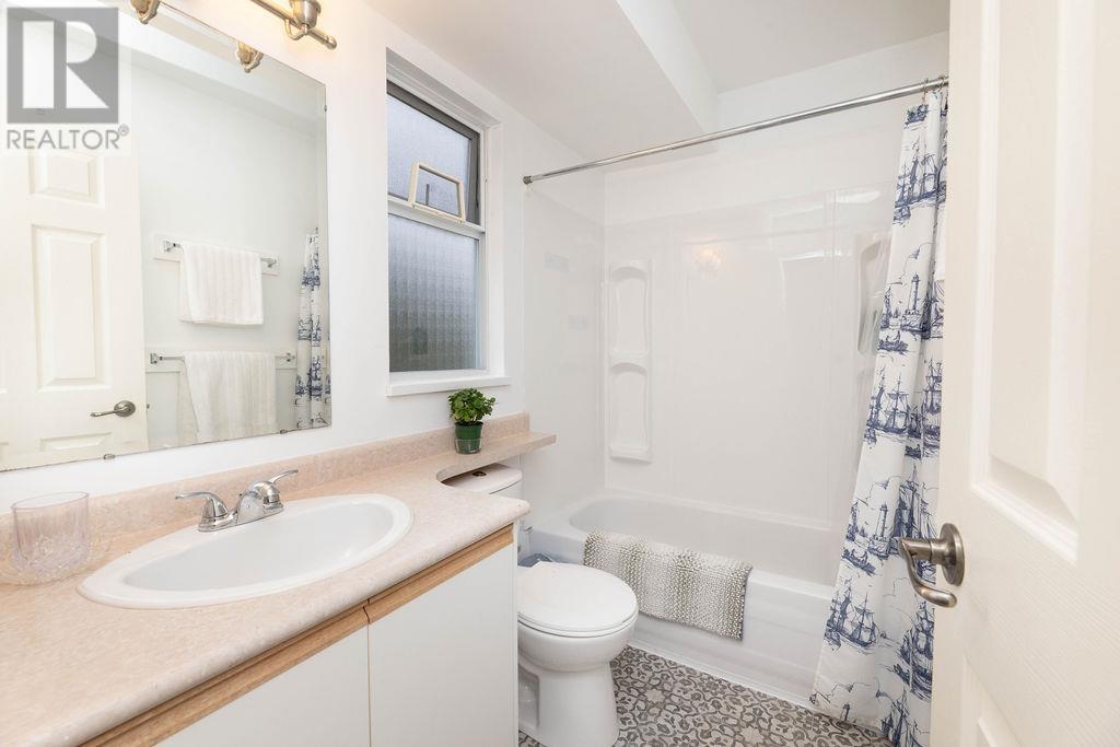 87 Monroe Road, Gibsons, British Columbia V0N 1V6 - Photo 11 - R2952485