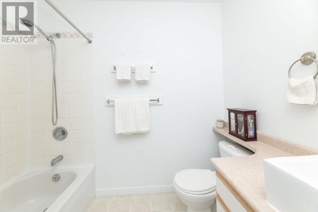 87 Monroe Road, Gibsons, British Columbia V0N 1V6 - Photo 14 - R2952485