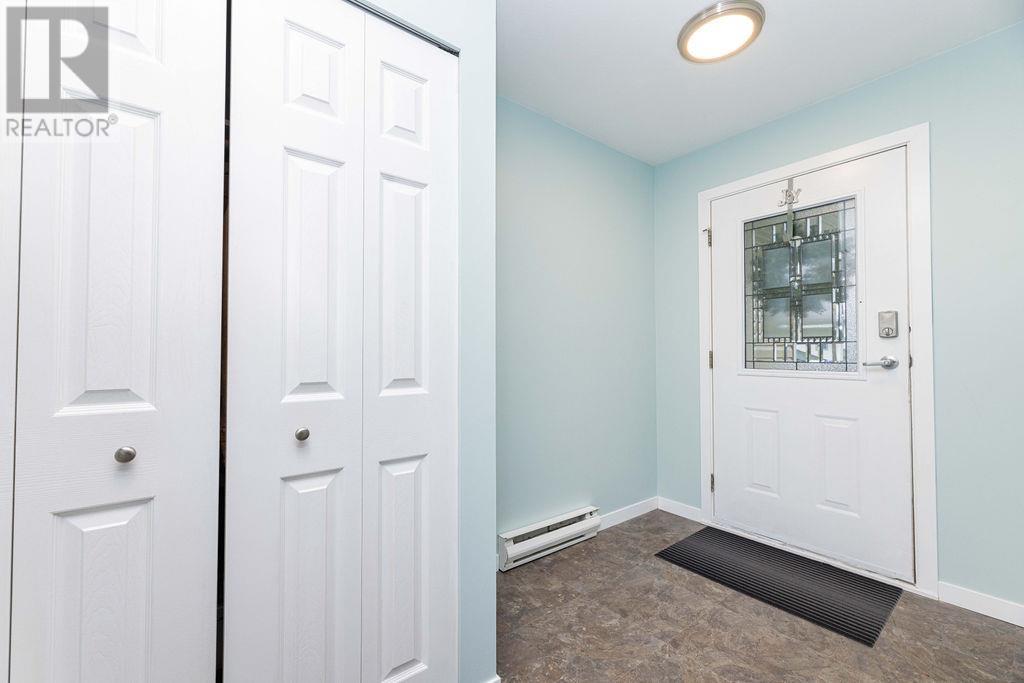 87 Monroe Road, Gibsons, British Columbia V0N 1V6 - Photo 4 - R2952485