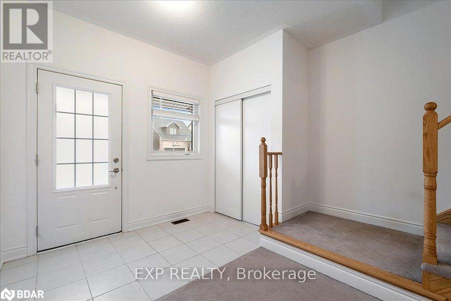 21 Olympic Gate, Barrie, Ontario  L9J 0H9 - Photo 3 - 40676532