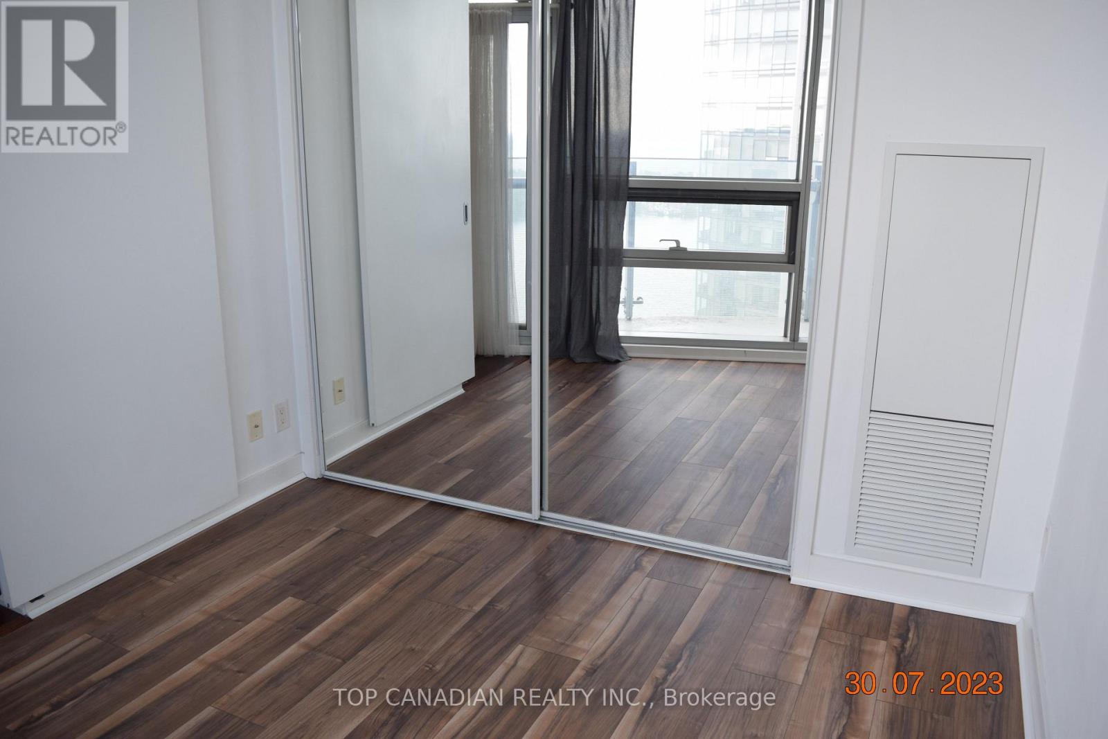 5705 - 14 York Street, Toronto, Ontario  M5J 0B1 - Photo 3 - C11907403