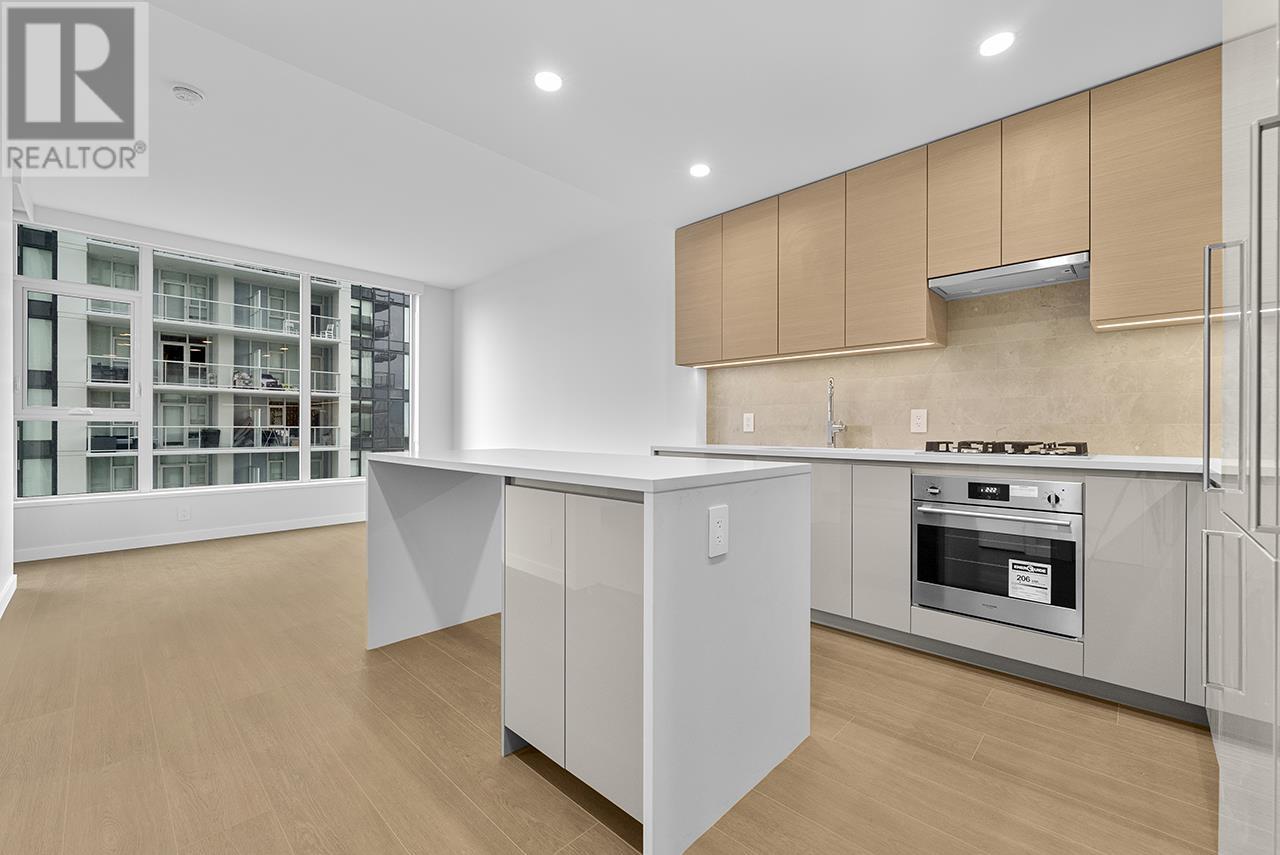 Property at 1612 2108 GILMORE AVENUE image 1