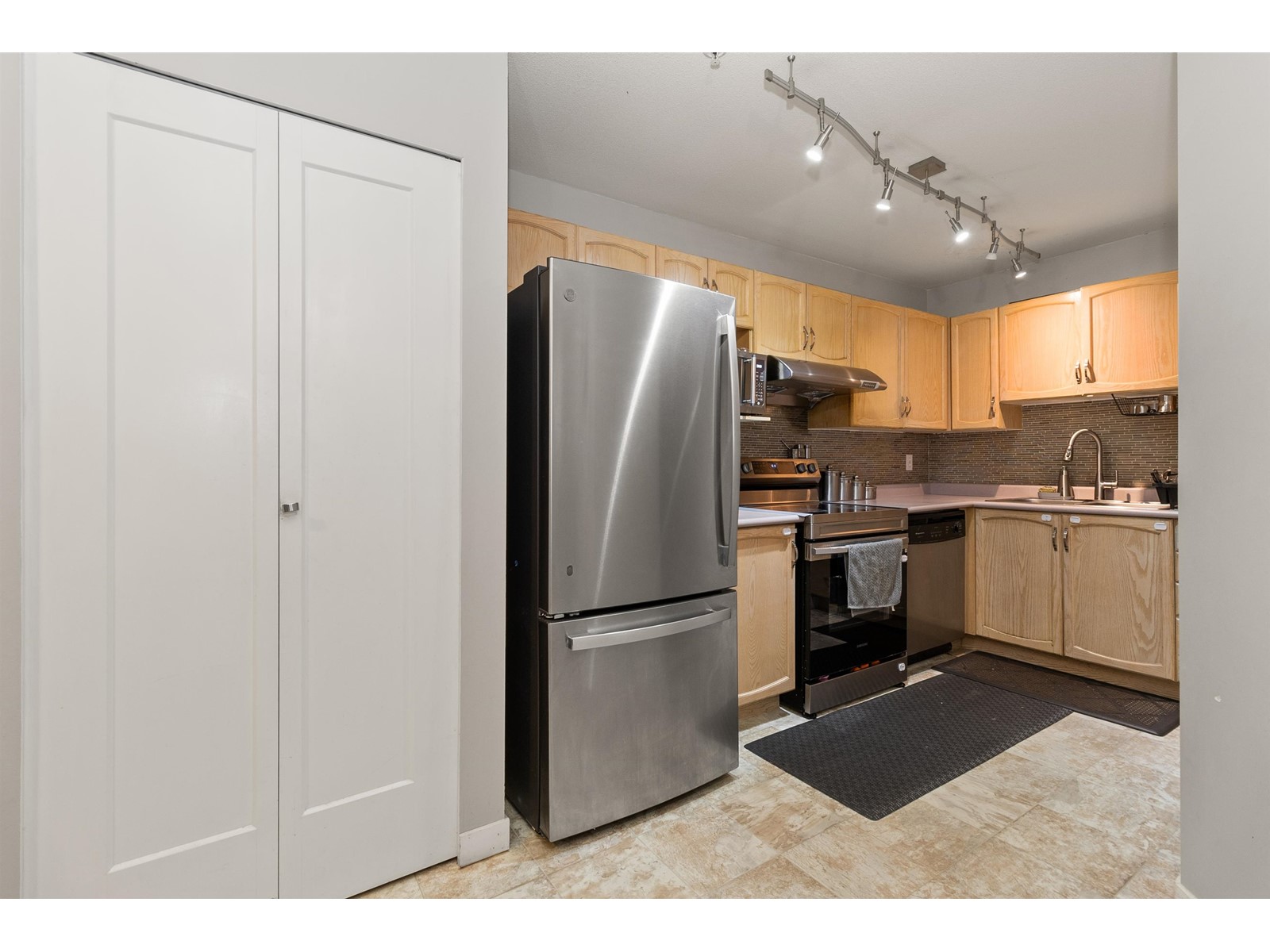 Property at 210 2962 TRETHEWEY STREET image 2