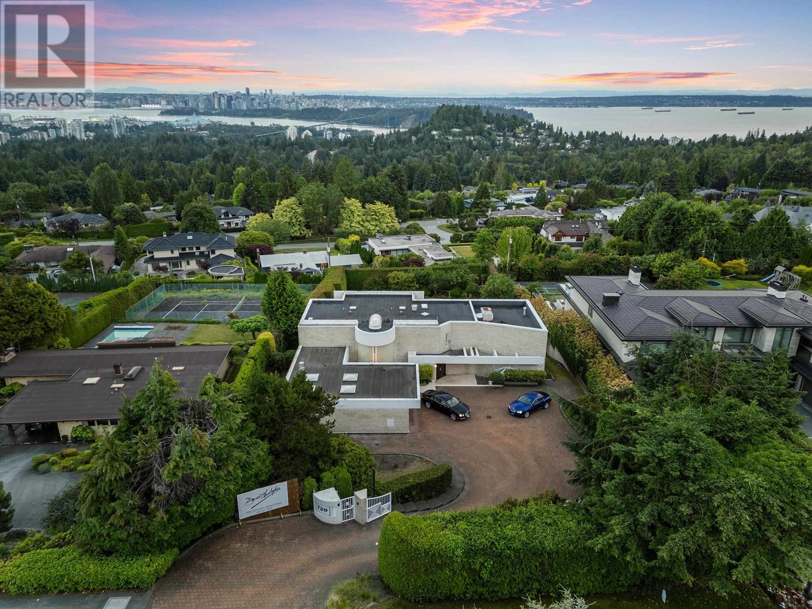 720 FAIRMILE ROAD, West Vancouver, British Columbia