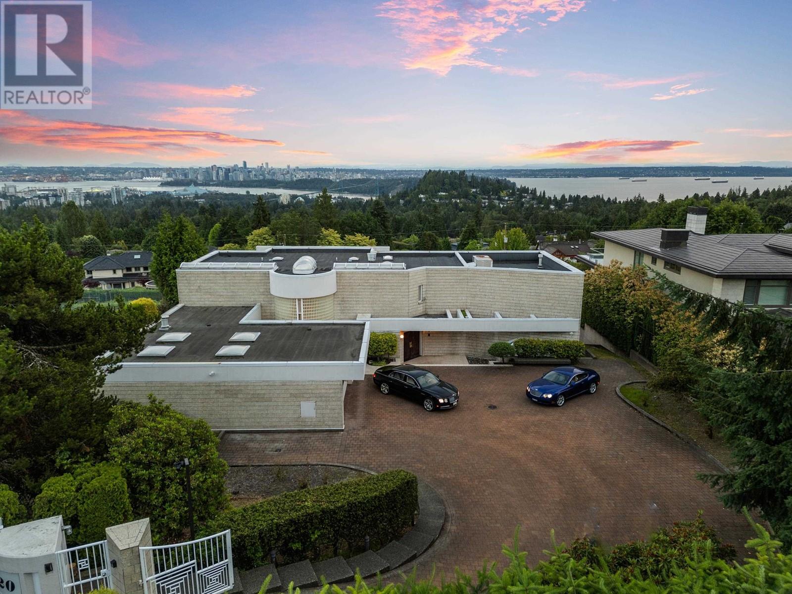 Property at 720 FAIRMILE ROAD image 2