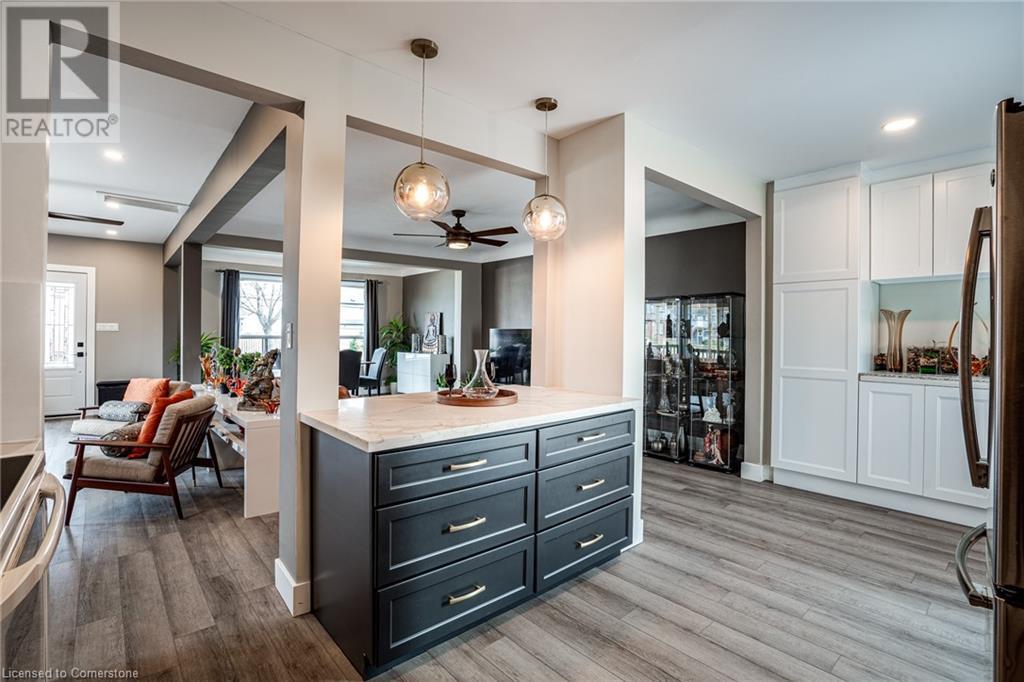 752 Beach Boulevard, Hamilton, Ontario  L8H 6Y9 - Photo 16 - 40686815