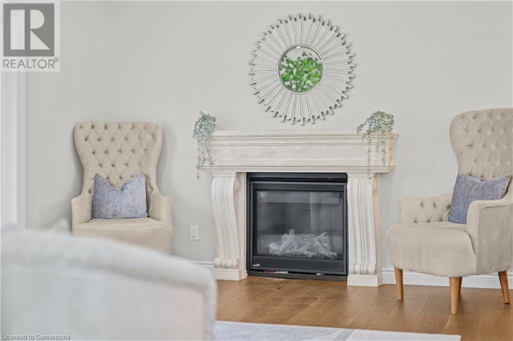 2401 St Frances Drive, Burlington, Ontario  L7P 1V3 - Photo 9 - 40687148