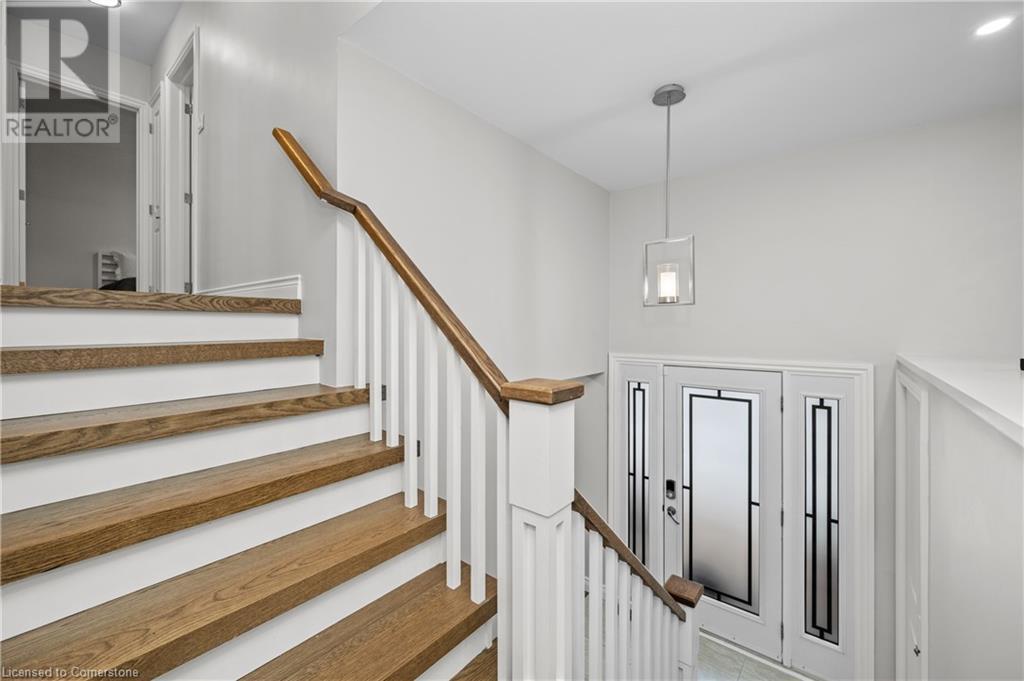 2401 St Frances Drive, Burlington, Ontario  L7P 1V3 - Photo 17 - 40687148