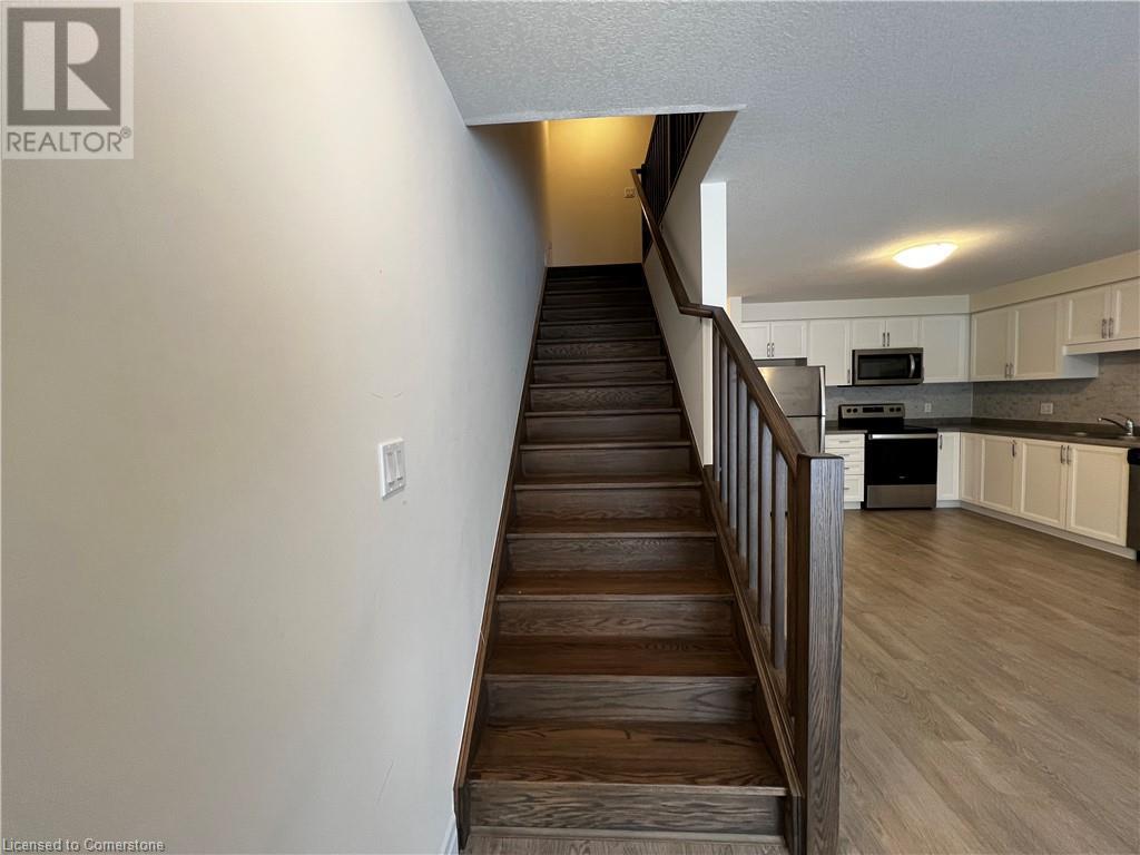 47 Wilkinson Avenue, Cambridge, Ontario  N1S 0C5 - Photo 11 - 40687433