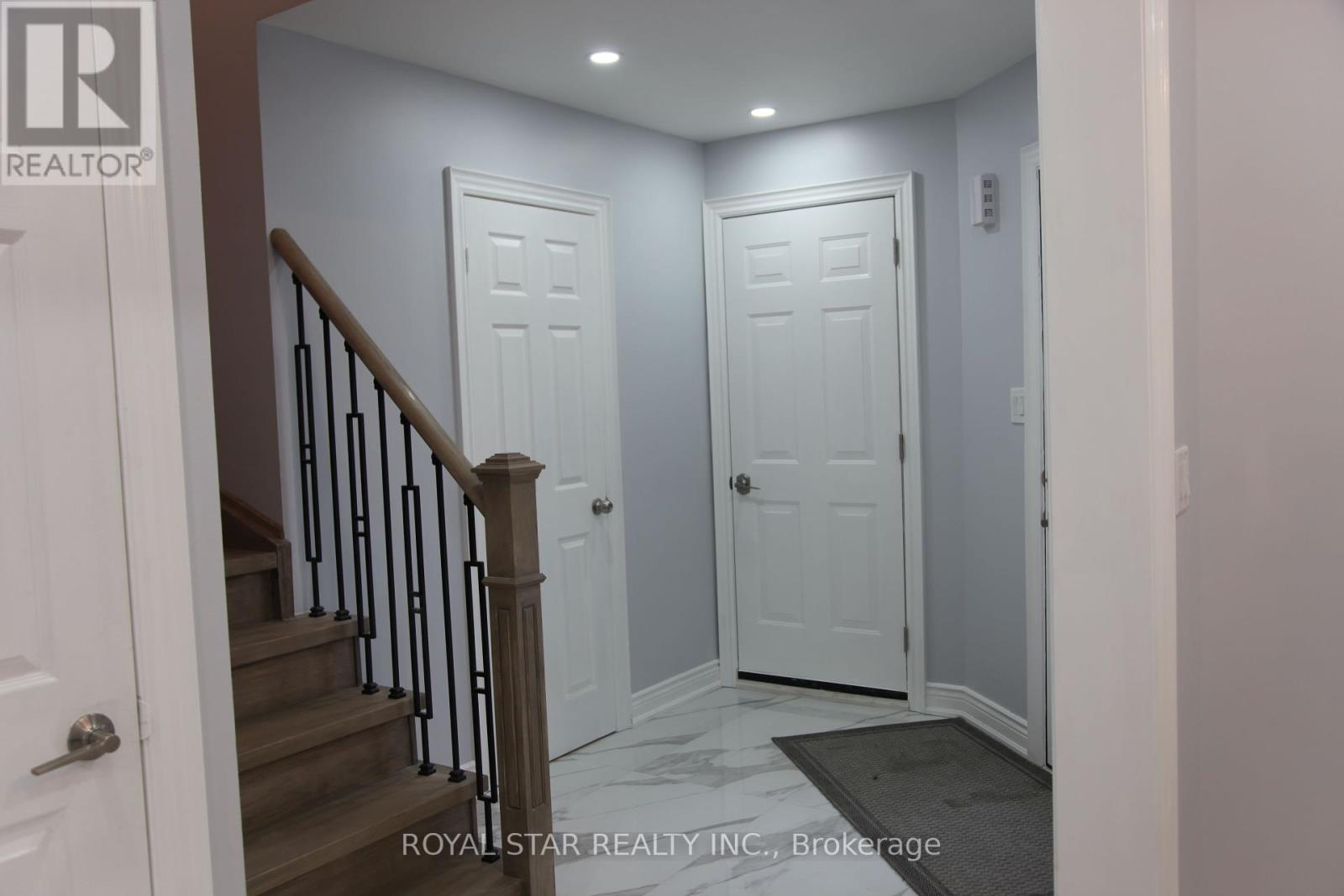 Property at 105 LOUGHEED ROAD E image 5