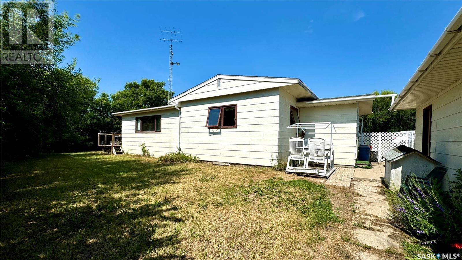 120 3rd Street, Bladworth, Saskatchewan  S0G 0L0 - Photo 2 - SK992259