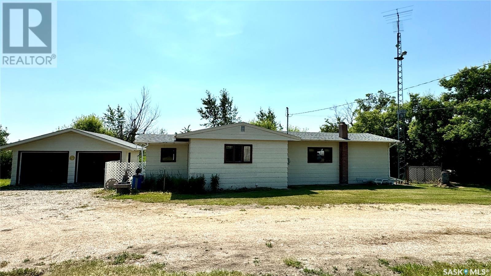 120 3rd Street, Bladworth, Saskatchewan  S0G 0L0 - Photo 3 - SK992259