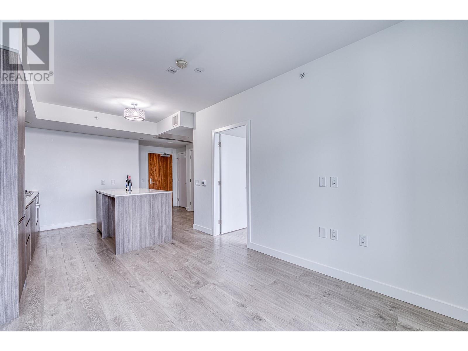 Listing Picture 11 of 17 : 2508 6463 SILVER AVENUE, Burnaby / 本拿比 - 魯藝地產 Yvonne Lu Group - MLS Medallion Club Member