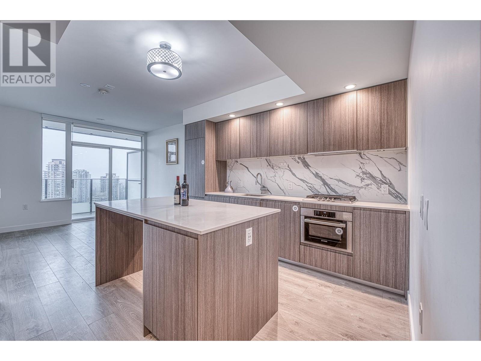 Listing Picture 2 of 17 : 2508 6463 SILVER AVENUE, Burnaby / 本拿比 - 魯藝地產 Yvonne Lu Group - MLS Medallion Club Member